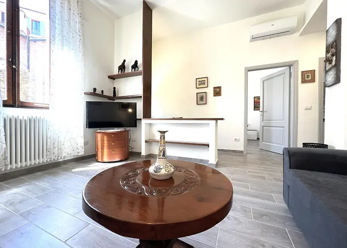 Ortensia-central With Terrace Daire