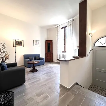 Ortensia-central With Terrace Siena