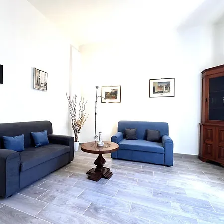 Ortensia-central With Terrace * Siena