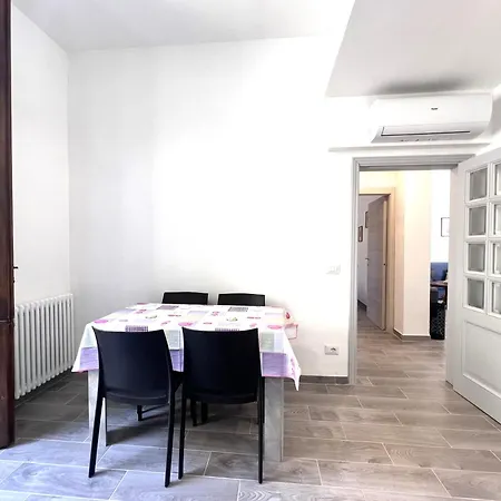 Ortensia-central With Terrace Apartment Siena